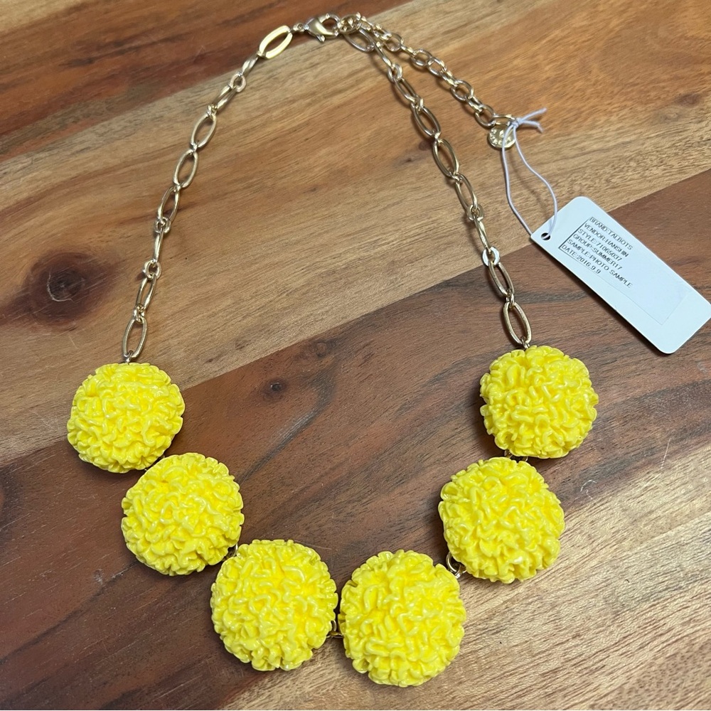 NWT Talbots Marigold Yellow Enamel Flower Statement Necklace Gold Linked